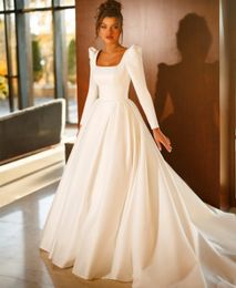 Elegant Long Sleeve Satin Square Neck Wedding Dresses with Pockets A-Line Ivory Pleated Vestido de novia Sweep Train Zipper Back Bridal Gowns for Women