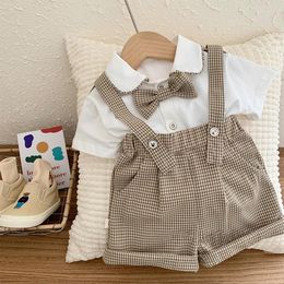 Clothing Sets 2024 Summer Children Boy Clothes Set Cotton College Style Striped Suspenders Suit Solid White Shirt Include Bow Tie For 0-6Y