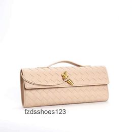 Lady Venetass Underarm Winter Andiamo Large Versatile 2024 Bags Autumn Bottegs Crossbody Long Women Bag Capacity High Quality Weave Leather Clutch PKX2