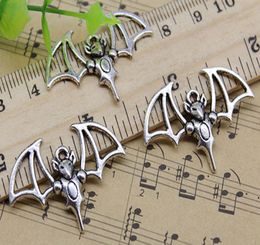 50pcs Bat Alloy Charms Pendant Retro Jewellery Making DIY Keychain Ancient Silver Pendant For Bracelet Earrings 33x23mm2209623