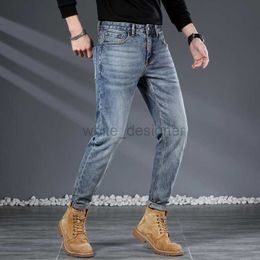 Jeans designer per maschi Kong Spring/estate jeans maschile grigio slim fit piccoli piedi pentiti primaverili/autunno pantaloni di moda versatili pantaloni