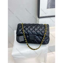 2024 Designer Handbag Shoulder Chain Bag Clutch Flap Totes Bags Wallet Cheque Diamond Lattice Purse v Grid Letters Solid Hasp Waist Square Stripes Women Luxury