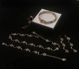 Top Product Bracelets for Woman Chain Necklace Earrings High Quality Brass Total Bracelets Fashion Vintage Bracelets Supply9075812
