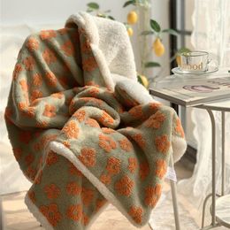 Blankets Autumn Winter Flower Sofa Bed Blanket Warm Soft Thickened Jacquard Quilt Comforter Home Decoration Luxury Plush Throw