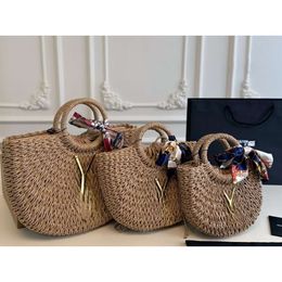 NEW Y Luxury Bag Designer Bag Womens Handbag Classic Grass Woven Tote Medium Handbag Brand Bag Large Capacity Bag