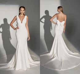 V Neck Elegant Mermaid Wedding Dresses With Bow Stretchy Fit And Flare Sleeveless Boho Garden Bridal Gowns Backless Sexy Sweep Train Buttons Robes de Mariee YD