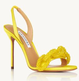 Summer Luxury Chain of Love Sandals Scarpe Shone Op Apri Slingback Woman Crystal State Party Wedding Wedding Glitter Lady High Heels EU35-43
