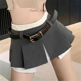 American High School Spicy Girls Low Waist Short Skirt with Contrast White Half Skirt Small Style Design with Bottom Trousers Pressed and Anti glare A-line Skirt