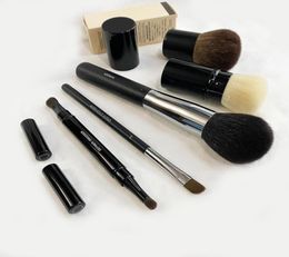 CC Makeup Brushes Petit Pinceau Retractable Kabuki Les Pinceaux De Powder 1 Cream Eye shadow 27 Dualtip eyeshadow Lip Brush Cosme2473968