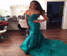2020 Sexy Long Turquoise Green Mermaid Evening Dresses Sweetheart Satin Floor Length Formal Evening Gowns Red Capet Party Dress Re8855410