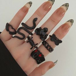 Creative Personalized Butterfly and Frog Layered Ring 7-piece Set, Black Poker Snake Ring, Female