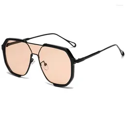 Sunglasses Trends Punk Women Oversized Goggle Fashion For Men Steampunk Female Eyewear UV400 De Sol Oculos