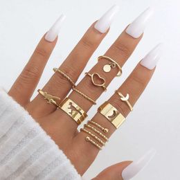 New Moon Women's Personalised Simple Folding Style Gold Spring Alloy Ring Handpiece