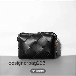 of botteg a Styles bag venetta bag Design Bottegs Woven Cuboid Mini Crossbody Bag Cube Loop Camera Bag Authentic Italy and Brandname Luxury Han Fashion Two MTTR