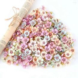 Decorative Flowers 50pcs 2cm Colourful Mini Daisy Flower Head Silk Artificial For Crown Scrap Wedding Home Decor DIY Garland Headdress Craft