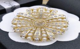 Vintage Copper Flower Full Pearl Pins Brooch Stamp Logo Inside Brand Designer Jewellery For Women8379077