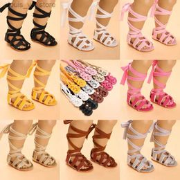 サンダルhaizhiw Prewalker 2023 New Summer Baby Cross Strap Fashion Rubber Sandal 0-18 Month幼児フラットブッカーT240415
