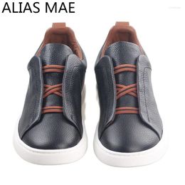 Casual Shoes 2024 Men's Round Head Leather Board British Business Fashion Trend Sports