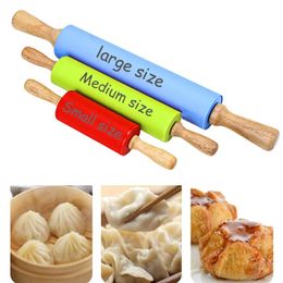 30cm Silicone Rolling Pin Non-Stick Pastry Dough Flour Roller Wooden Handle Pizza Pasta Roller Kitchen Pastry Baking Tool