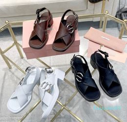 Designer sandals beach slippers Flip flops slipper Casual sandal Leather womens shoes Sliders Summer travel Slide Slippers outdoors