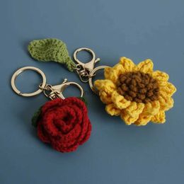 Keychains Lanyards Exquisite Hand-woven Rose Pendant Woven Creative Wool Crochet Sunflower Keychain Bag Accessories Charm of Mobile Phone Gift