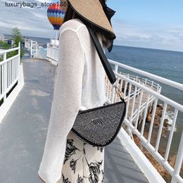 Shoulder Bag Designer American Classic Trend Style Summer New Fashion One Crossbody Small Bag Casual and Minimalist Style Bright Diamond Triangle Underarm