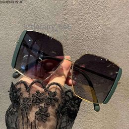 New Street Shoot Korean Version Individual Sunglasses Female Small Red Book Ins Big Frame Square Metal Fashion