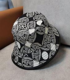 2022 classic letters Baseball cap Men039S Women Bag Golf Hat Snap back Beanie Skull Caps design Bob Stingy Brim bucket hats Top3133411791