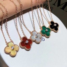 Designer V Gold High Edition VAN Four Leaf Grass Necklace Thickened Plating Lucky Pendant White Fritillaria 18k Rose Lock Bone Chain