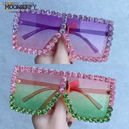 Sunglasses Luxury Brand Oversize Sunglasses Women 2022 Purple Pink Shades Vintage 90s Square Rhinestone Sun Glasses Gradient Frame UV400 Y240416