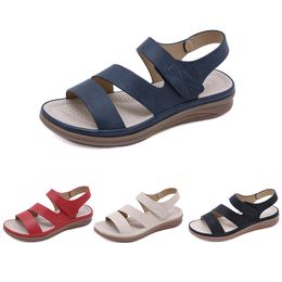 men women designer sandals summer beach slippers GAI red cassic style comfortable womens outdoor sneakers fashion slides