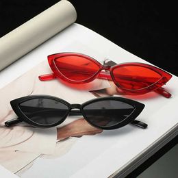 Sunglasses New Vintage Black Cat Eye Sunglasses Women Fashion Brand Designer Mirror Small Frame Cateye Sun Glasses For Female Shades Y240416