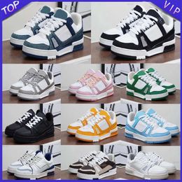 2024 Spring New Designer shoes flat sneaker trainer Casual shoes denim canvas leather white green red blue letter fashion platform mens womens low trainers Size 36-45