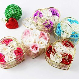 Handmade Soap 6pc/set Flower Handmade Soap Heart Shaped Box Mothers Day Gift Soap Flower Roses Elegant Decoration Valentines Day Souvenir 240416