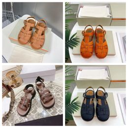 Sandálias de grife sandálias romanas sola de couro design de cabeça de cabeça feminina Sapatos de alta qualidade 35-40 decoração