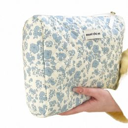 new Vintage Fr Cosmetic Storage Bag Ladies Portable Makeup Lipstick Key Pouch Handbag Rose Pattern Quilting Make Up Bags X0Aw#