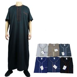 Men's Cotton Linen Embroidered Middle East Arab Robe Round Neck Short Sleeve Prayer Suit