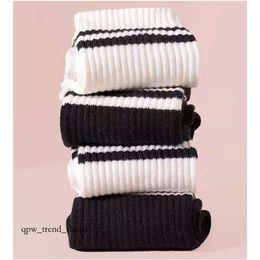 Al-115 Women Pilates Non-slip Yoga Socks Women's Indoor Fitness Dance Middle Tube Yoga Socks Sports Fit 632