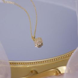 Pendants Fine Jewelry Exquisite Micro-inlaid Zircon 14k Gold-plated Rose Flower Simple Short Necklaces For Woman Clavicle Chain Necklace