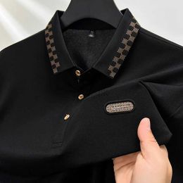 Men's Casual Shirts New Mens Exquisite Embroid Polo Shirt 2024Summer Lapel Short Sleeved T-shirt British Trendy Comfortable High End Brand Menswear 24416