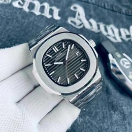 Wristwatches Luxury Mens Automatic Mechanical Watch Stainless Steel Sapphire Blue Black Diamonds Bezel Leather Strap