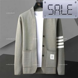 Menströjor Kontrasterande ränder Knittande man långärmad Slim fit cardigan manlig plaggrocktröja Hombre Botones 240828