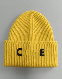 Designer brand men039s beanie hats women039s autumn and winter new classic letter C outdoor warm allmatch knitted hats7984474