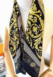 Famous Style 100% Silk Scarves of Woman and Men Solid Colour Gold Blk Neck Print Soft Fashion Shawl Women Silks Scarf Square 90*90cm1167764