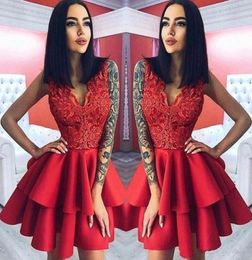 Layer Ruffles Red Short Cocktail Dresses A Line V Neck Appliques Top Knee Length Homecoming Gowns Prom Evening Dress1150702