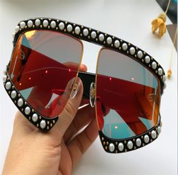 Luxurypopular avantgarde style oversized goggles inlaid pearl rivets frame and legs top quality uv protection eyewear with box 05274482