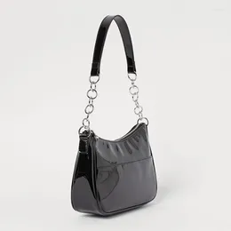 Shoulder Bags Black Retro Design Patent Leather Chain Baguette Bag Female 2024 Fashionable Single Armpit Bolsa Feminina