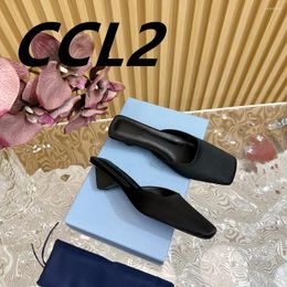 Sandals 24 Early Spring Casual Slippers Dopamine Colorway Sheepskin Insole Imported Leather Outsole Sizes 35-39