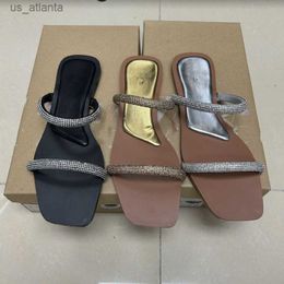 Slippers Summer Diamond Women Flip Flops Fashion Square Toe Design Flat with Lady Beach Shoes Large Size Shiny Outdoor Female H240416 042S