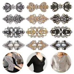 Brooches Vintage Sweater Swirl Clip Cape Cloak Clips Retro Cardigan Shawl Collar Clasp Dress Shirt Brooch For Women Girls